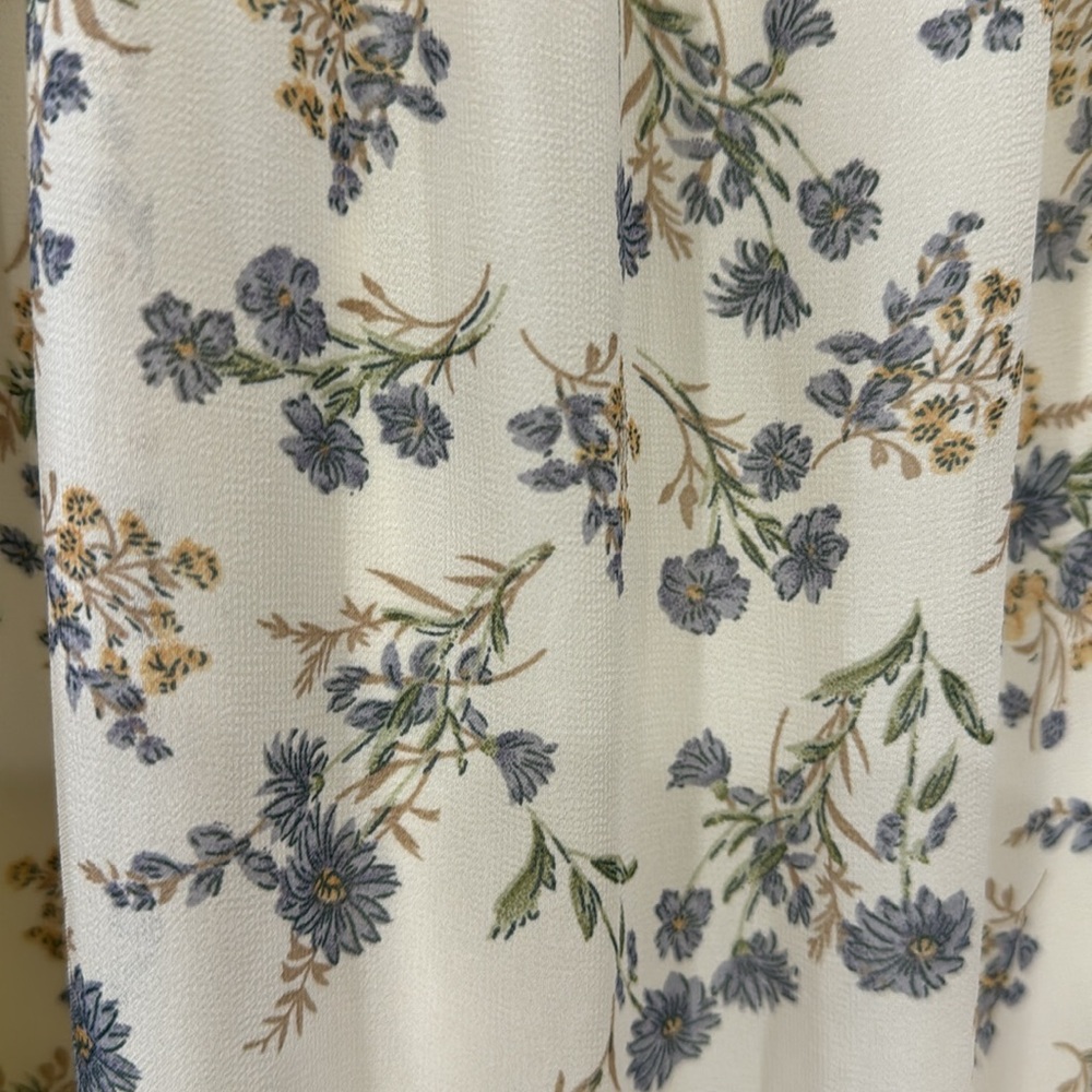 Floral Cream Maxi Dress - Picture 2 of 5